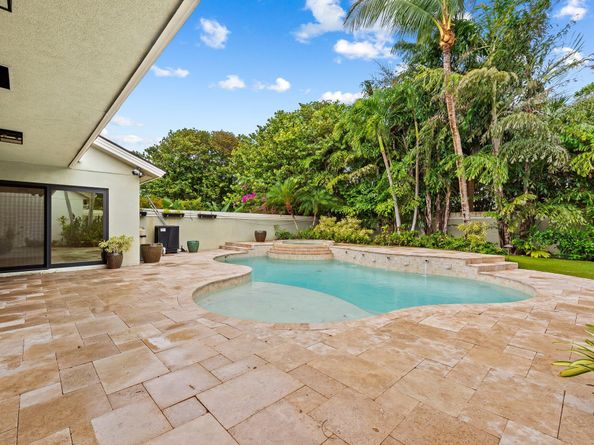141 Sand Pine Drive, Jupiter FL 33477