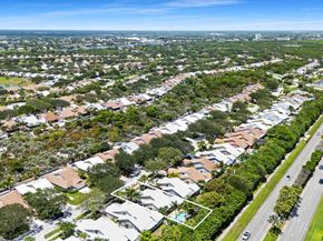 141 Sand Pine Drive, Jupiter FL 33477