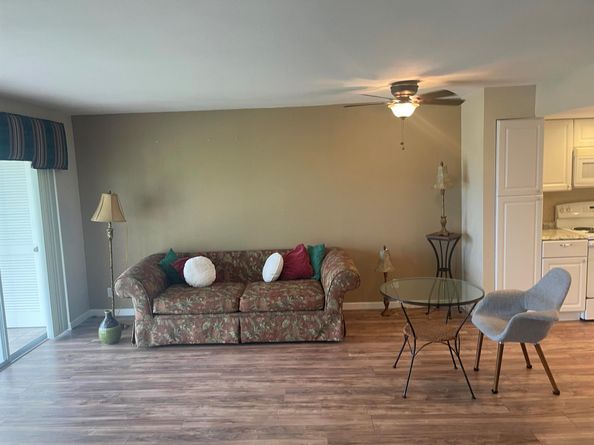 225 Bonnie Boulevard 212, Palm Springs FL 33461