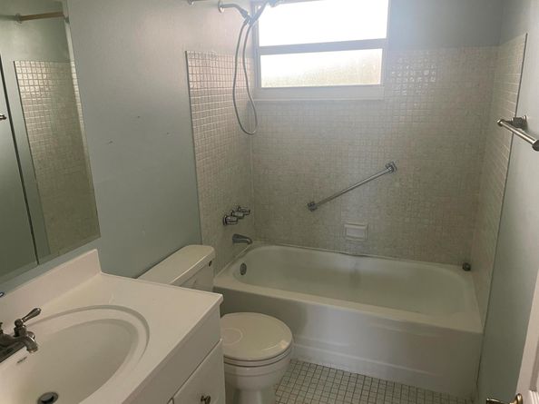 225 Bonnie Boulevard 212, Palm Springs FL 33461
