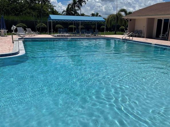 225 Bonnie Boulevard 212, Palm Springs FL 33461