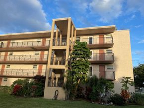 225 Bonnie Boulevard 212, Palm Springs FL 33461
