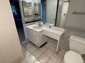 3083 N Oakland Forest Drive 308, Oakland Park FL 33309