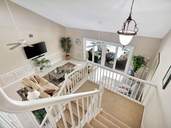 11 Berwick Road NE, Palm Beach Gardens FL 33418