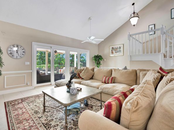 11 Berwick Road NE, Palm Beach Gardens FL 33418