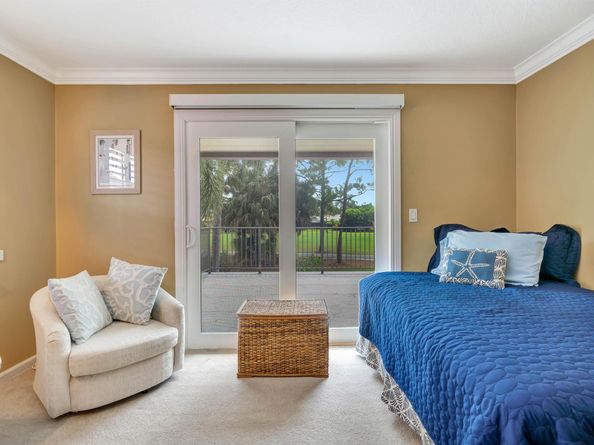 11 Berwick Road NE, Palm Beach Gardens FL 33418
