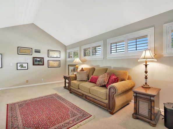 11 Berwick Road NE, Palm Beach Gardens FL 33418