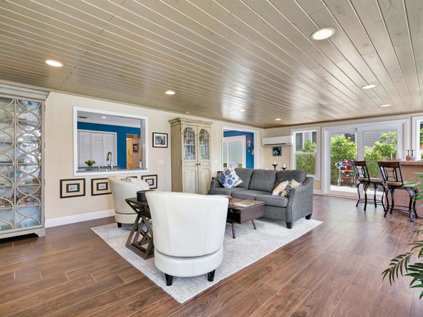 11 Berwick Road NE, Palm Beach Gardens FL 33418