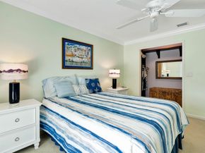 11 Berwick Road NE, Palm Beach Gardens FL 33418