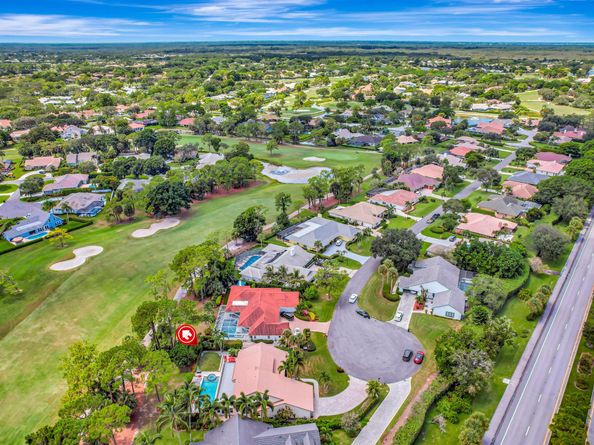 11 Berwick Road NE, Palm Beach Gardens FL 33418