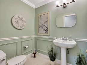 11 Berwick Road NE, Palm Beach Gardens FL 33418