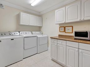 11 Berwick Road NE, Palm Beach Gardens FL 33418