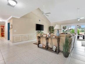 11 Berwick Road NE, Palm Beach Gardens FL 33418