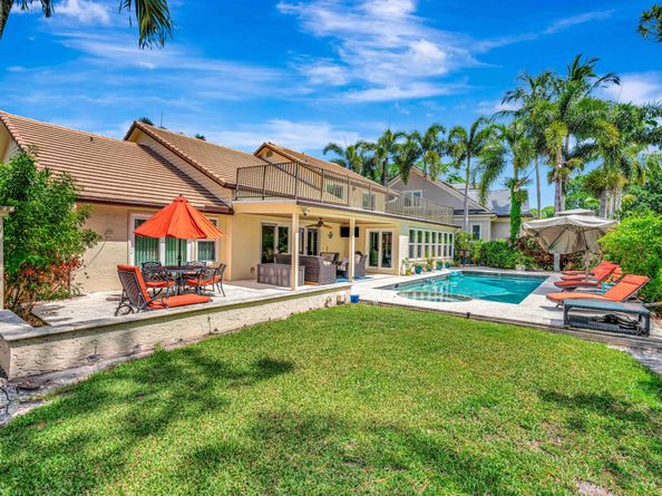 11 Berwick Road NE, Palm Beach Gardens FL 33418