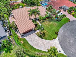 11 Berwick Road NE, Palm Beach Gardens FL 33418