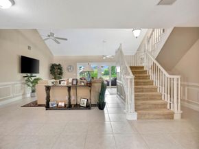 11 Berwick Road NE, Palm Beach Gardens FL 33418