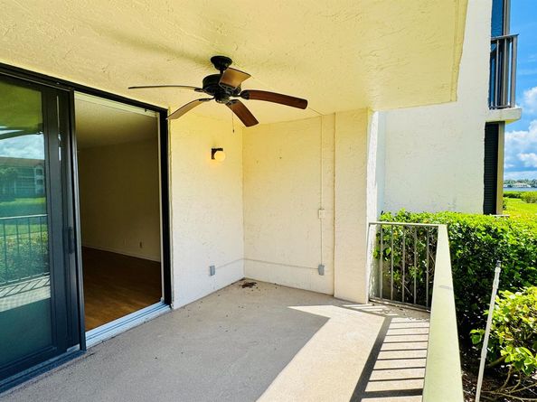 7030 Half Moon Circle 121, Hypoluxo FL 33462