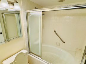 7030 Half Moon Circle 121, Hypoluxo FL 33462