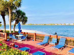7030 Half Moon Circle 121, Hypoluxo FL 33462