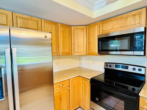7030 Half Moon Circle 121, Hypoluxo FL 33462