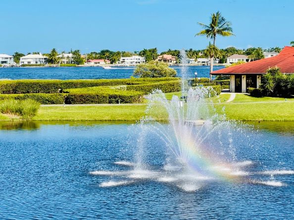 7030 Half Moon Circle 121, Hypoluxo FL 33462