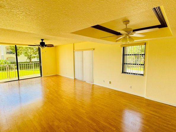 7030 Half Moon Circle 121, Hypoluxo FL 33462