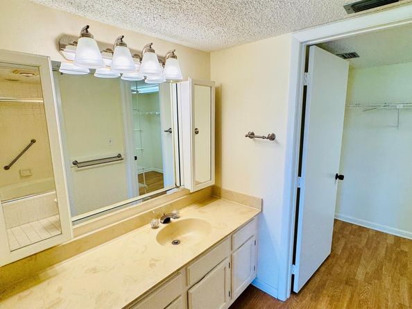7030 Half Moon Circle 121, Hypoluxo FL 33462
