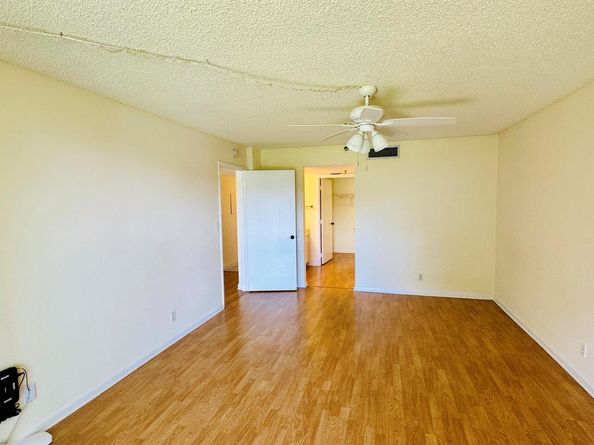 7030 Half Moon Circle 121, Hypoluxo FL 33462