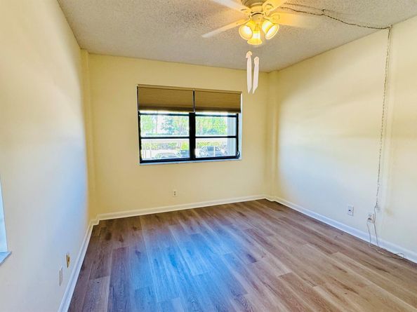7030 Half Moon Circle 121, Hypoluxo FL 33462