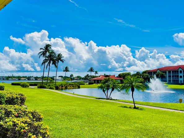 7030 Half Moon Circle 121, Hypoluxo FL 33462