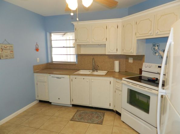 6 Greenway Village N 202, Royal Palm Beach FL 33411