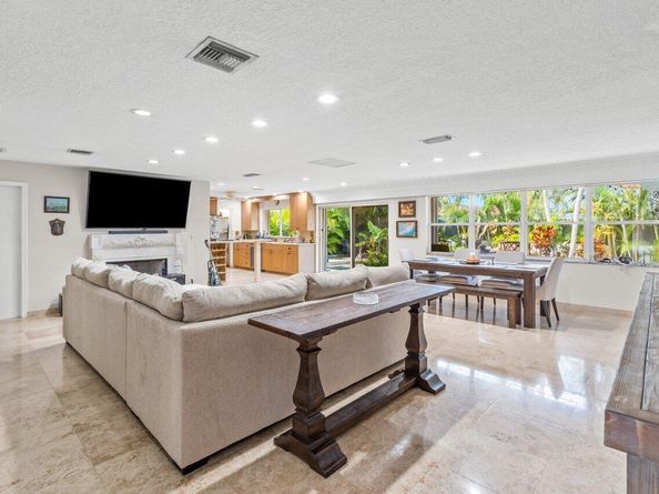 451 NE 25th Terrace, Boca Raton FL 33431