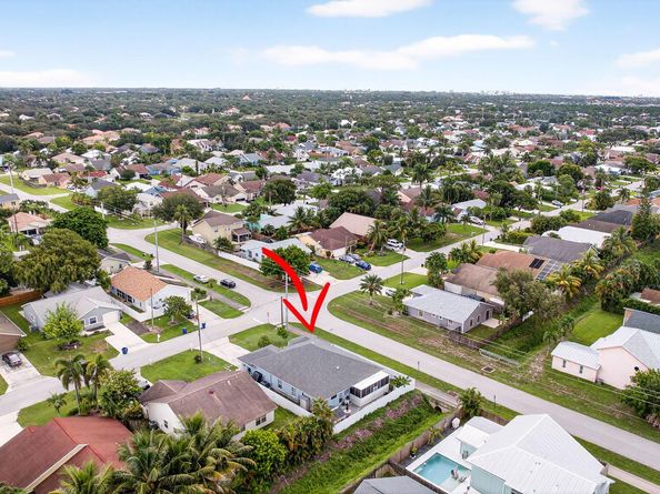 6354 Barbara Street, Jupiter FL 33458