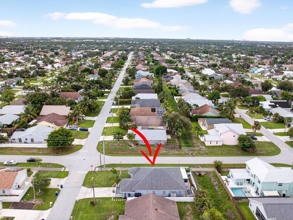 6354 Barbara Street, Jupiter FL 33458