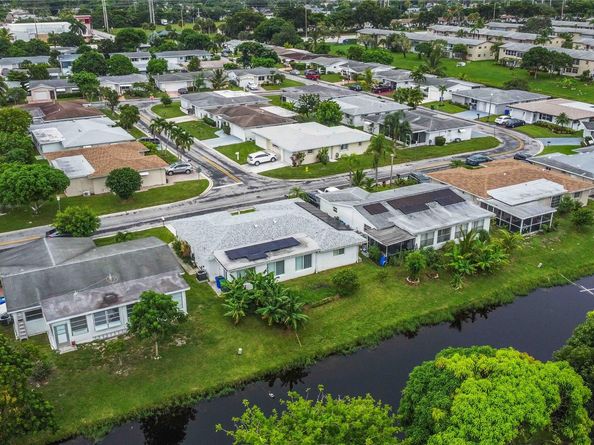 735 NW 73rd Ter, Margate FL 33063