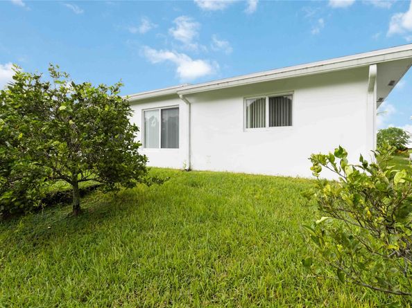735 NW 73rd Ter, Margate FL 33063