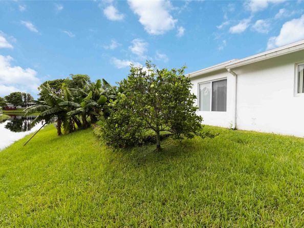 735 NW 73rd Ter, Margate FL 33063