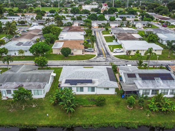 735 NW 73rd Ter, Margate FL 33063
