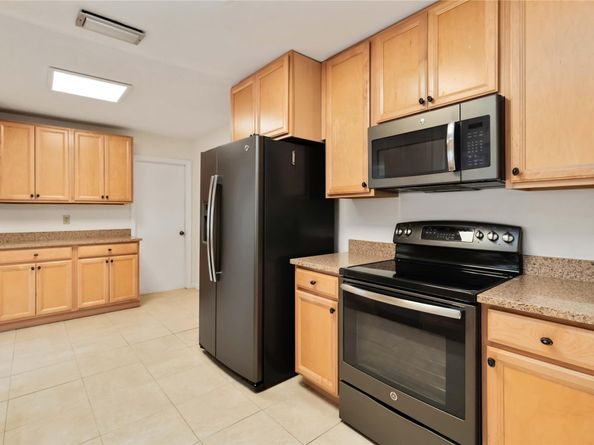 735 NW 73rd Ter, Margate FL 33063