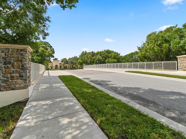 102 Lismore Lane, Jupiter FL 33458