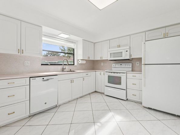9750 Tabebuia Tree Drive A, Boynton Beach FL 33436