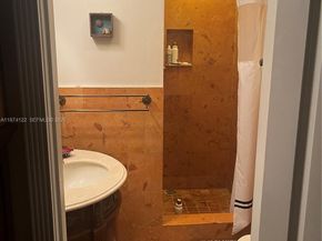 7521 SW 57th Terrace, Miami FL 33143