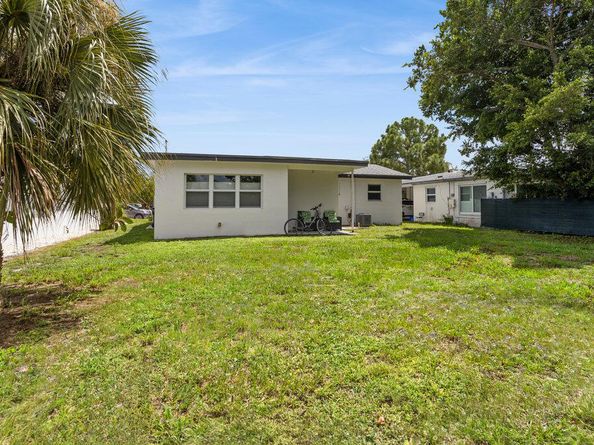 1625 N M Street, Lake Worth Beach FL 33460