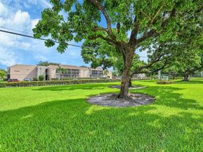 7173 Orange Dr 215B, Davie FL 33314