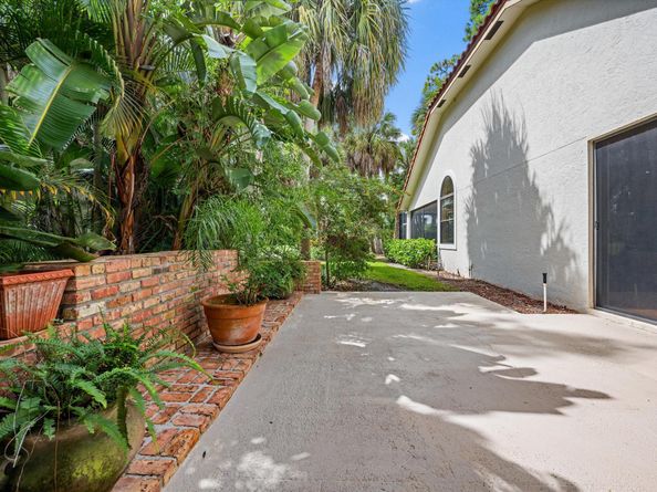 1535 Fairway Terrace, West Palm Beach FL 33411