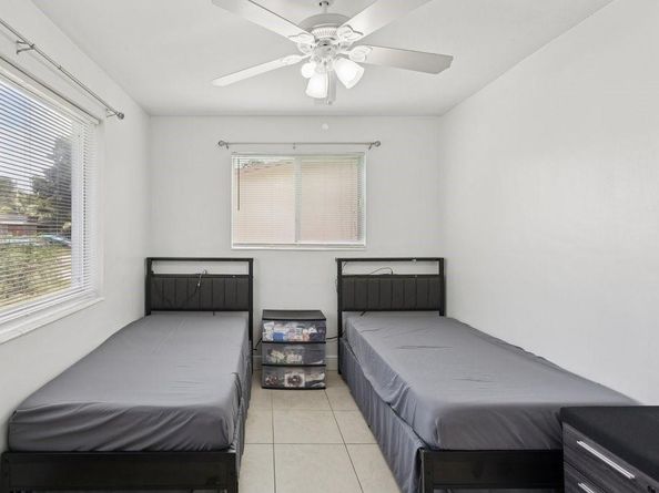6888 NW 30th St, Sunrise FL 33313