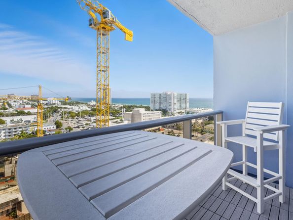 401 69th St 1613, Miami Beach FL 33141