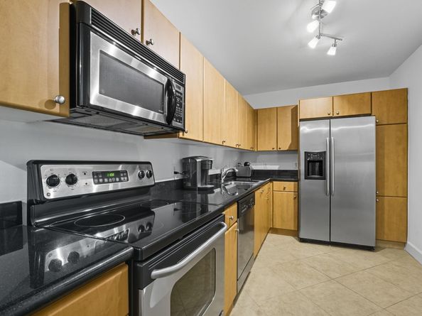 401 69th St 1613, Miami Beach FL 33141