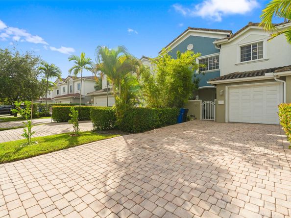 2652 NE 30th Pl 2652, Fort Lauderdale FL 33306