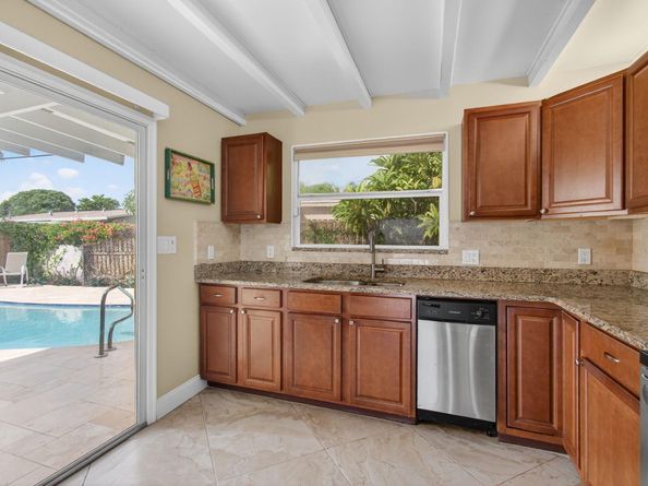 2841 NE 8th Terrace, Pompano Beach FL 33064